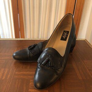 Woman's Shoes Black Leather Selly 10 B 1" Heal